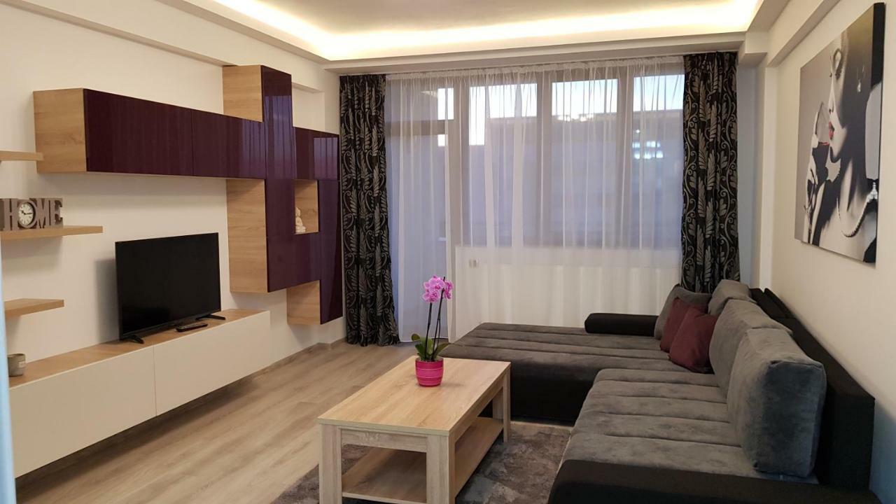 Eme Apartments 2 Braşov Exteriör bild